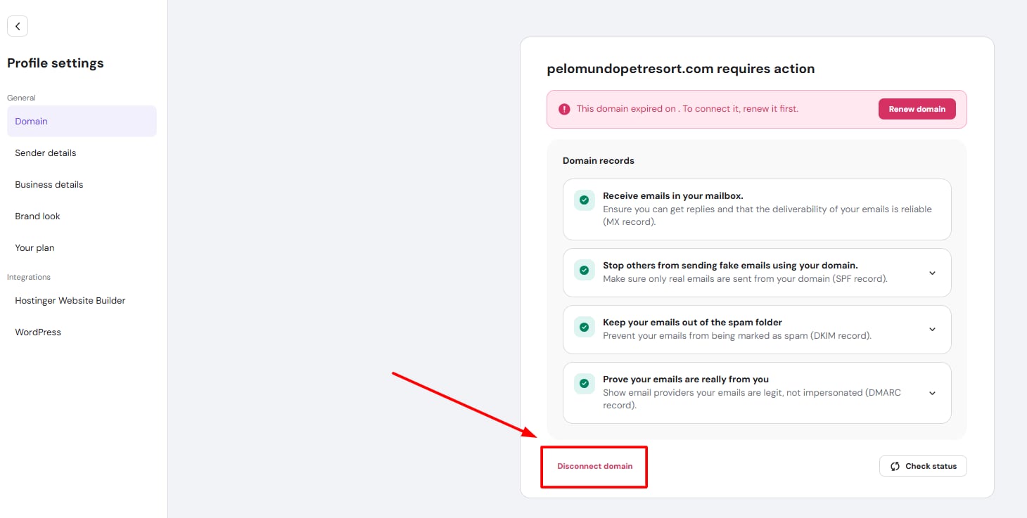 Hostinger Reach domain settings with the Disconnect domain button highlighted